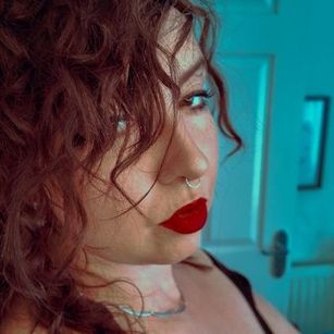 Model - Lenore Sins cei