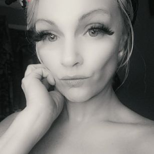 Model - ELIZABLUE4U2C squirts