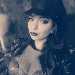 Model - CristinAnn footfeetish