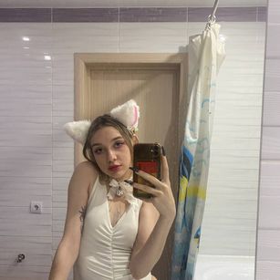 Model - Lasi_Moonie naked