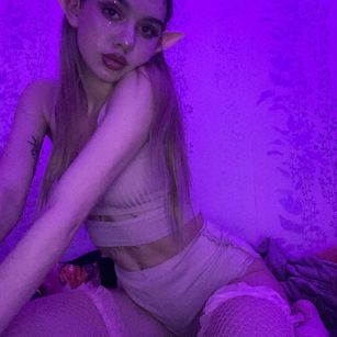 Model - Lasi_Moonie slim