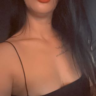 Model - NicolleAbbott joi