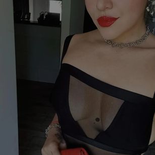 Model - sharon squirt