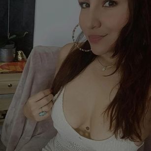 Model - sharon bigass