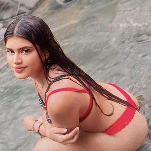 Model - Jovana Tetas