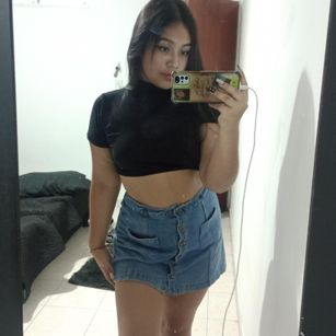 Model - Emma and pablo creampie