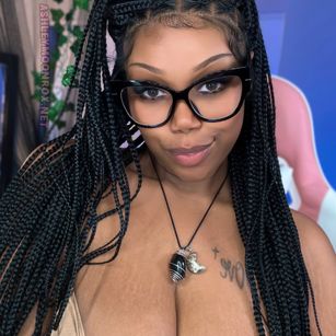 Model - Miss Ashley feet