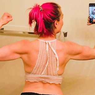 Model - Penny Jade cuckold