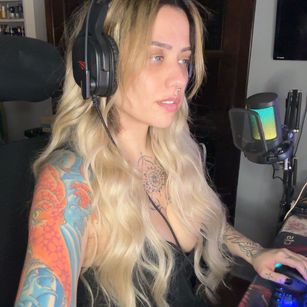 Model - Abigail Badin blueeyes