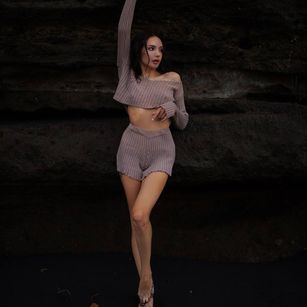 Model - elisonni smallass