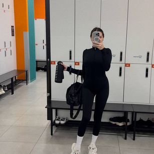 Model - elisonni young