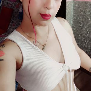 Model - kiim_katta1 smoke