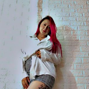 Model - kiim_katta1 smoke