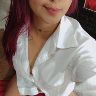 Model - kiim_katta1 smoke