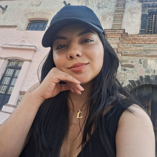 Model - Just_Kelsy curiousgirl