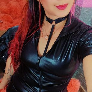 Model - kiim_katta1 smoke