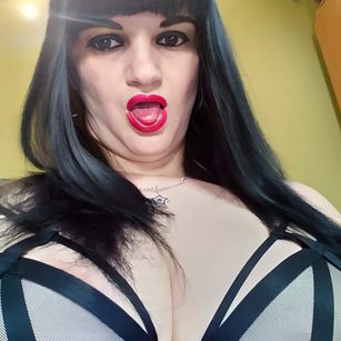 Model - XLylyusX striptease