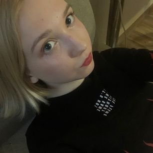 Model - Marselin anal