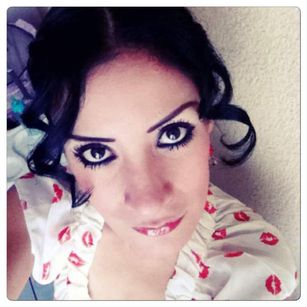 Model - ReginaKiss fastresponse