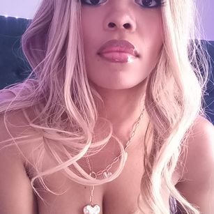 Model - Candyflossgirlie boobs