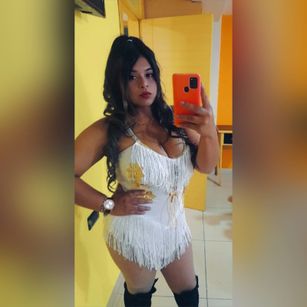 Model - MargarithaLove friendly