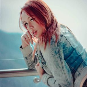 Model - Amy Brown sexy