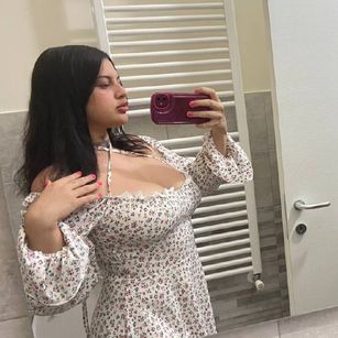 Model - MelissaKissy anal