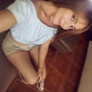 Model - Elisha Perry HDSOUND