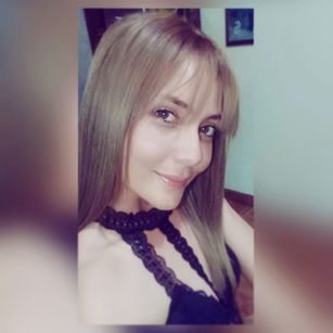 Model - Elisha Perry Blonde