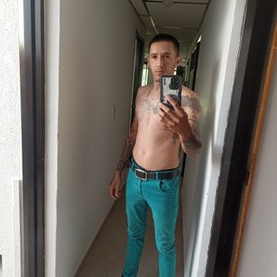 Model - DANIELAANDTONY masochism