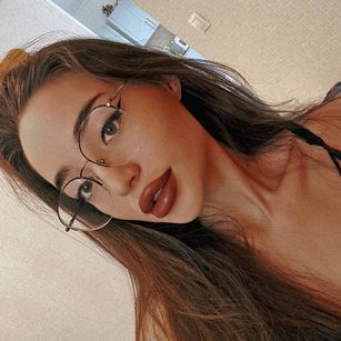 Model - CharleePax squirt