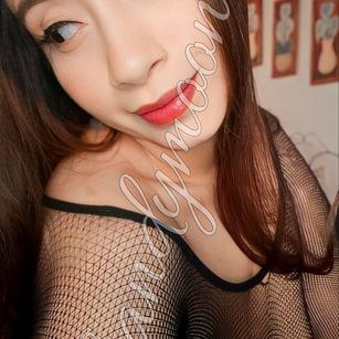 Model - SandyMoonof fetish