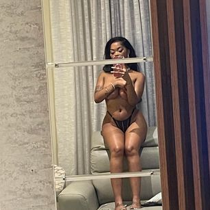 Model - GoddessCocaina lingerie