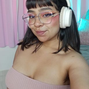 Model - vivian latina