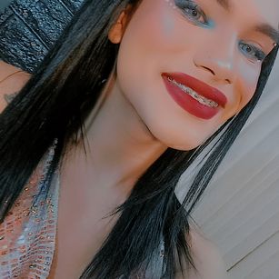 Model - Kitty Queen smoke