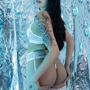 Model - Allondra bdsm