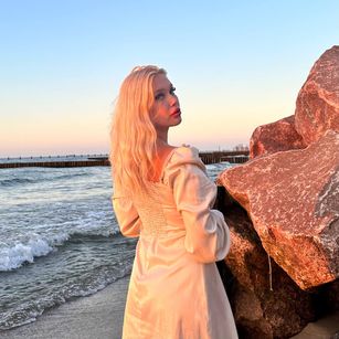 Model - AgataChristie dildo