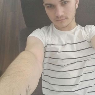 Model - RonnieDice 1