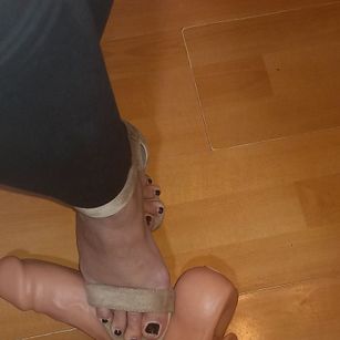 Model - Mistress Maya36 ass