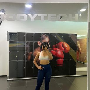 Model - eimy masturbacion