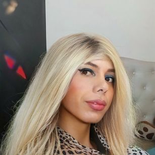 Model - naty18inches assdildo