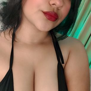 Model - Adharablare_ 18