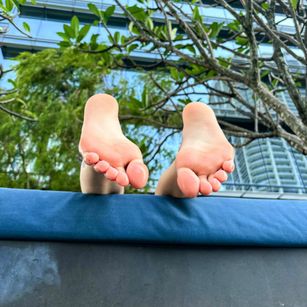 Model - Dakota Deux worship