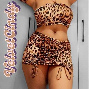 Model - Velvet Cindy Pegging