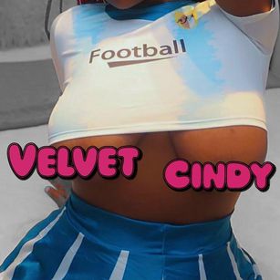 Model - Velvet Cindy Bigass
