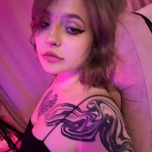 Model - Elaina Quartzz BBW