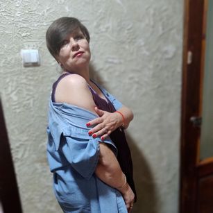 Model - VeronicaGold51 fastresponse