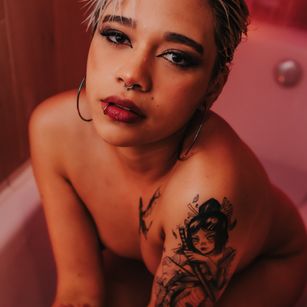 Model - Violette clerk1 fetish