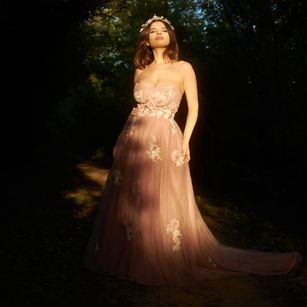 Model - MaryLune bdsm