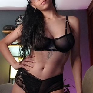 Model - Raquel Cruz sex